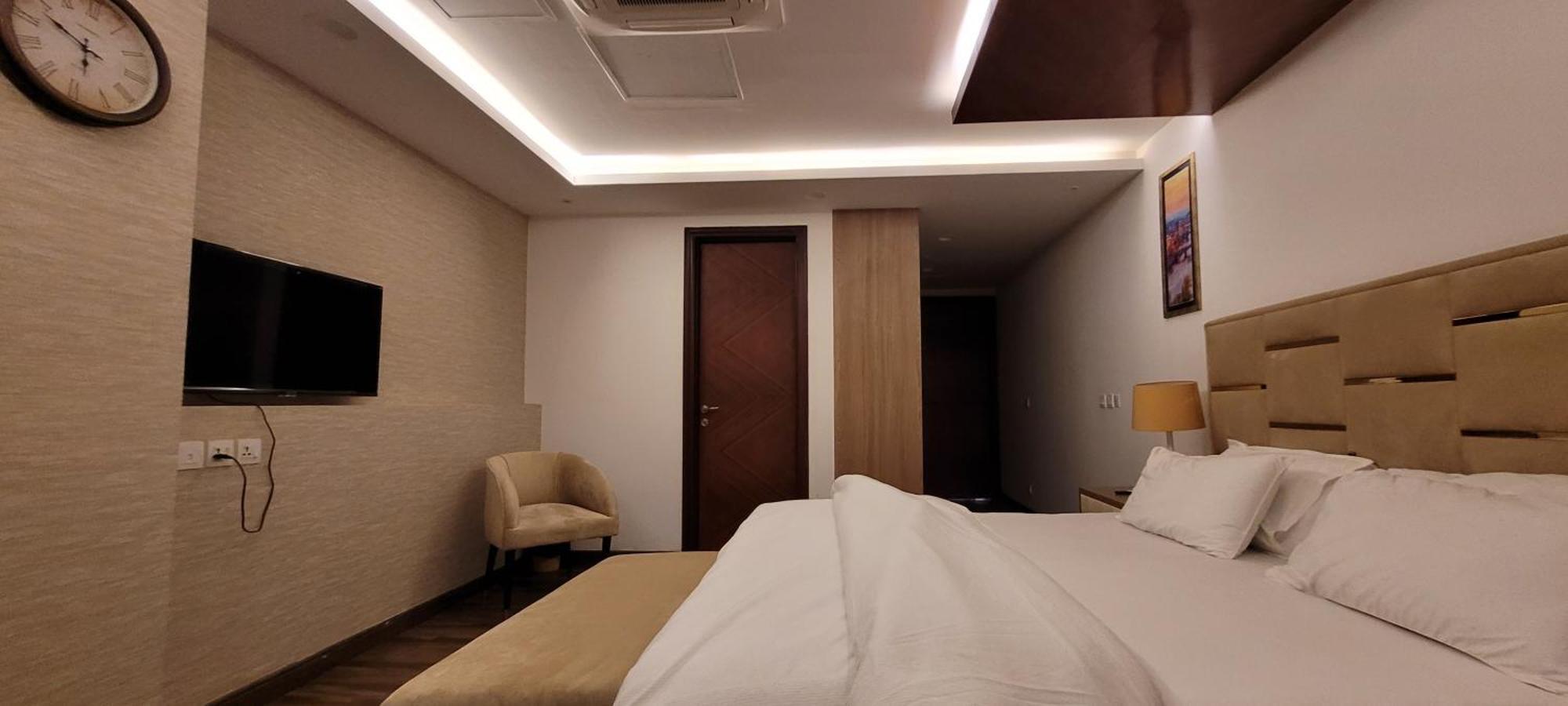 Goldcrest Luxury Apartments لاهور المظهر الخارجي الصورة