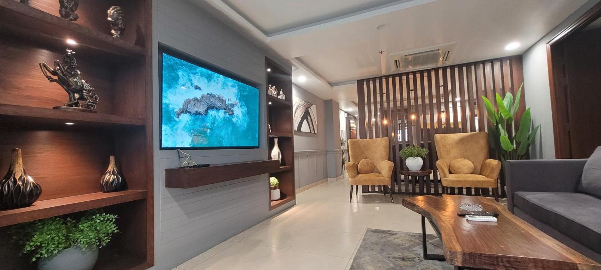 Goldcrest Luxury Apartments لاهور المظهر الخارجي الصورة