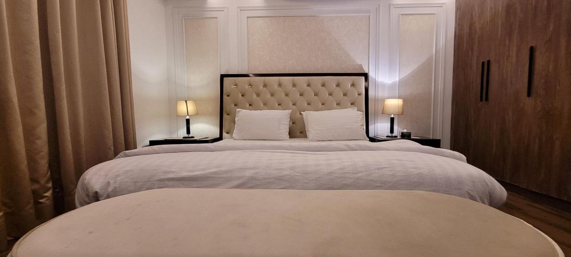 Goldcrest Luxury Apartments لاهور المظهر الخارجي الصورة