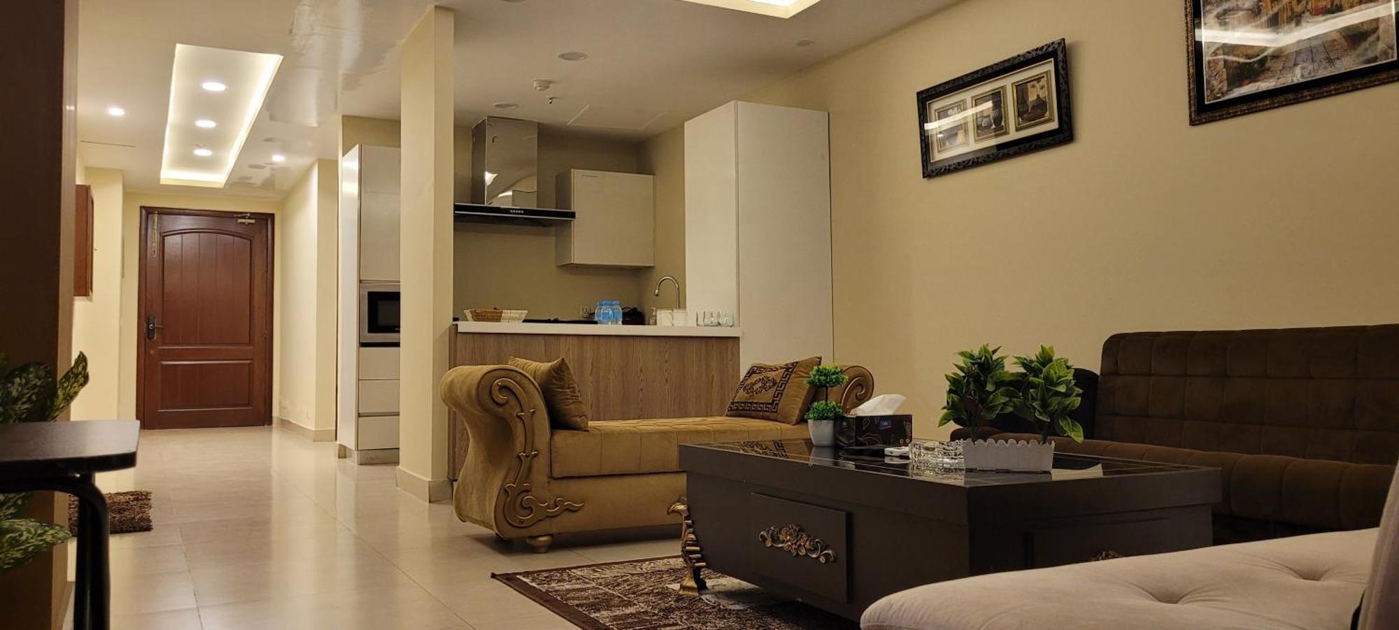Goldcrest Luxury Apartments لاهور المظهر الخارجي الصورة