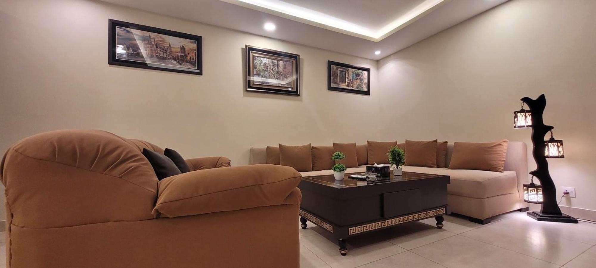 Goldcrest Luxury Apartments لاهور المظهر الخارجي الصورة